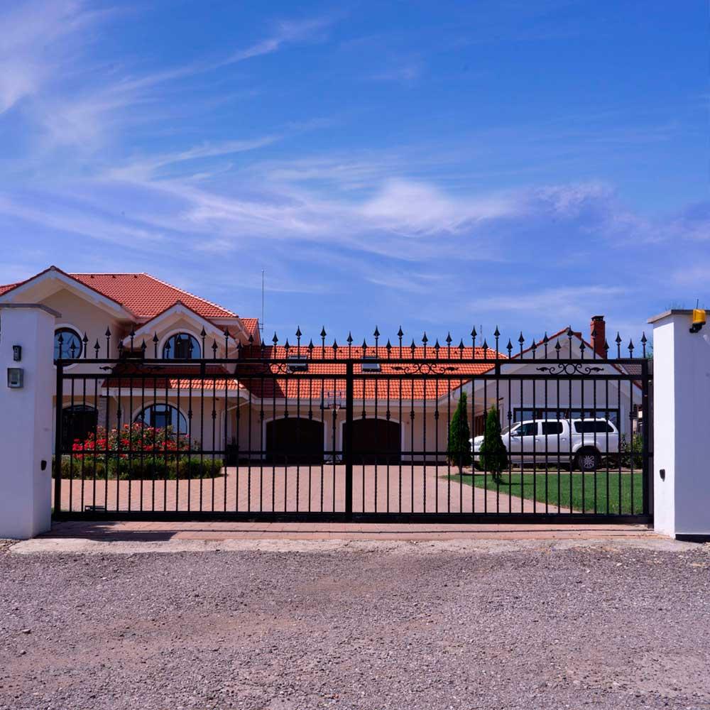 Complete automation kit for self-supporting gates