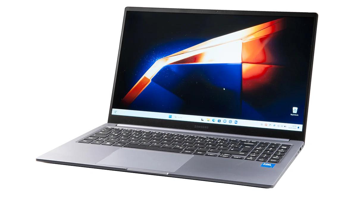 Samsung Book4 15.6" i7 16GB/512GB