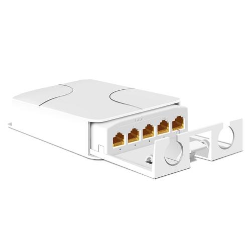 PoE extender switch 4x Gigabit PoE+1x