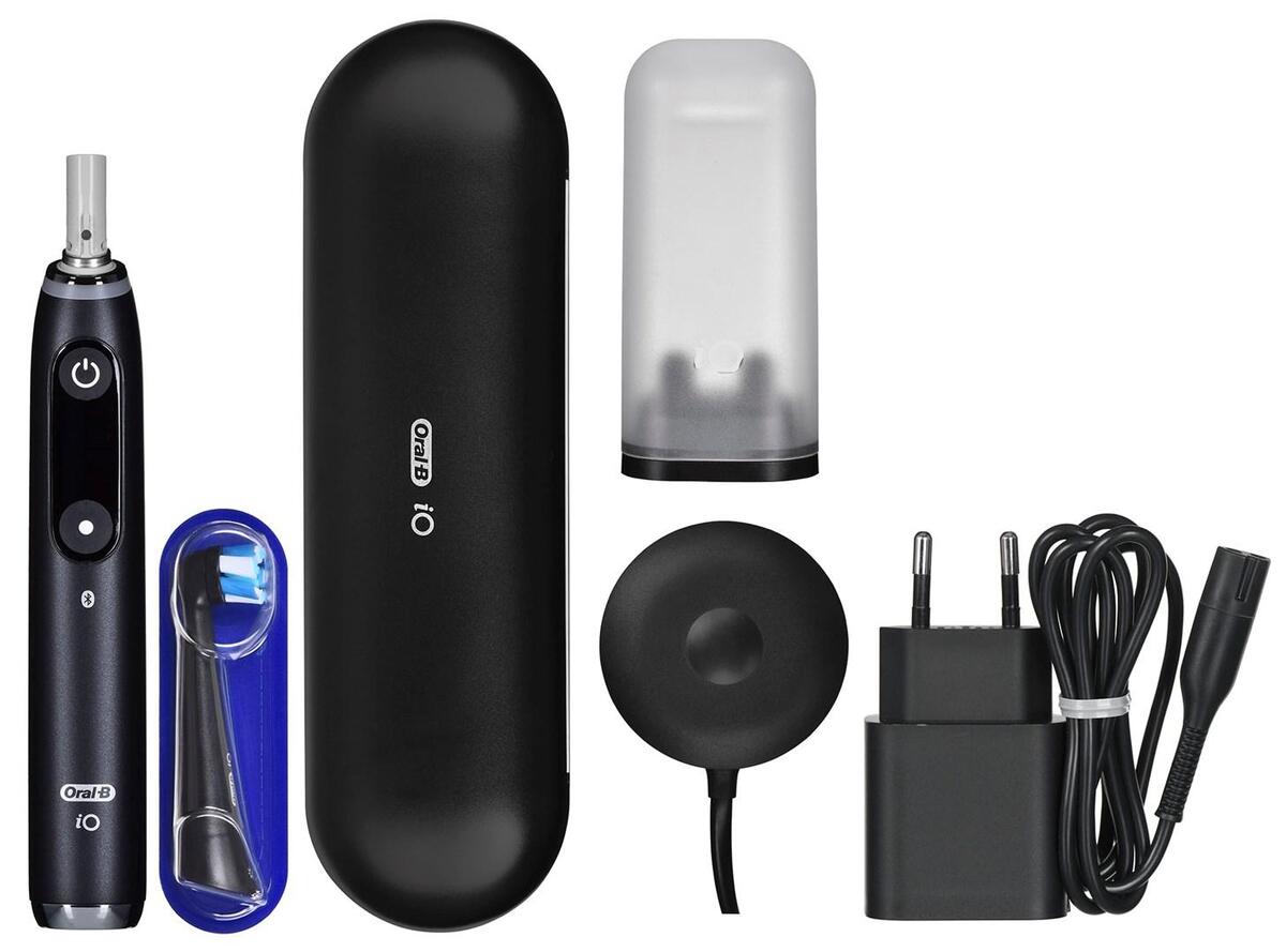 Braun Oral-B iO9 Black Onyx toothbrush
