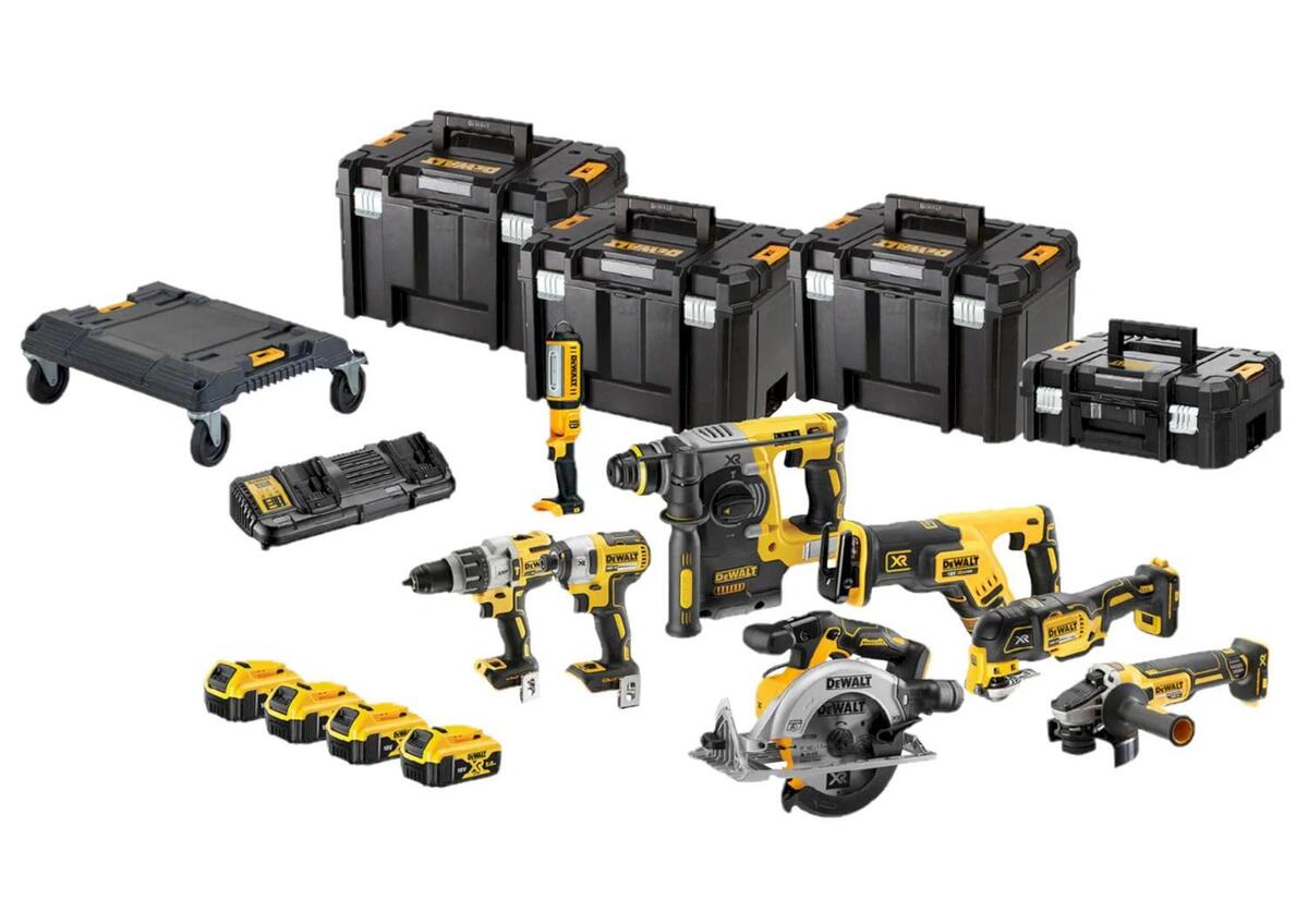 DEWALT. 18V COMBO KIT DCK853P4T (DCD996