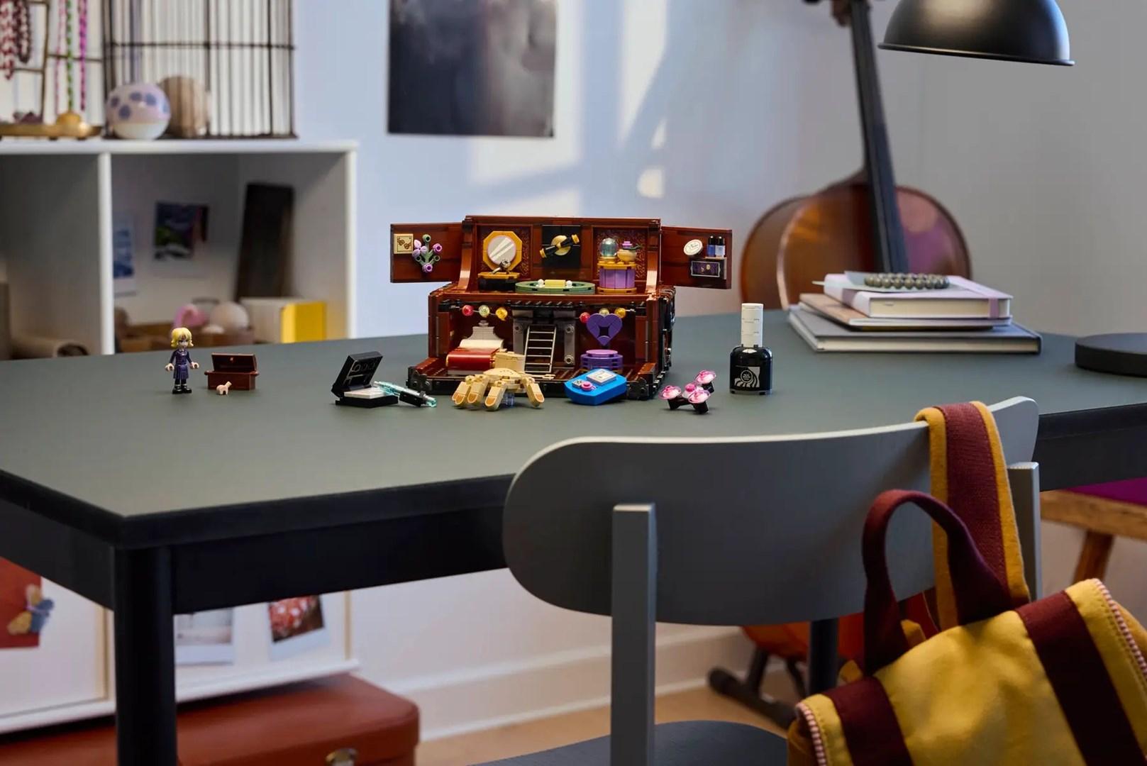 LEGO WEDNESDAY 76785 Thing`s Apartment